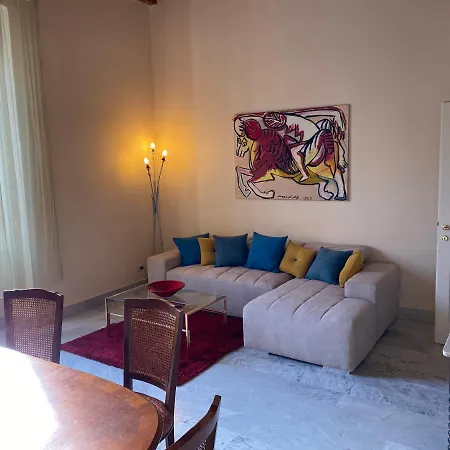 Renovated Apartment With 3 Bedrooms In An Historic Palazzo Between Port And Old Town Livorno Exterior photo