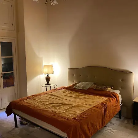 Renovated Apartment With 3 Bedrooms In An Historic Palazzo Between Port And Old Town Livorno Exterior photo