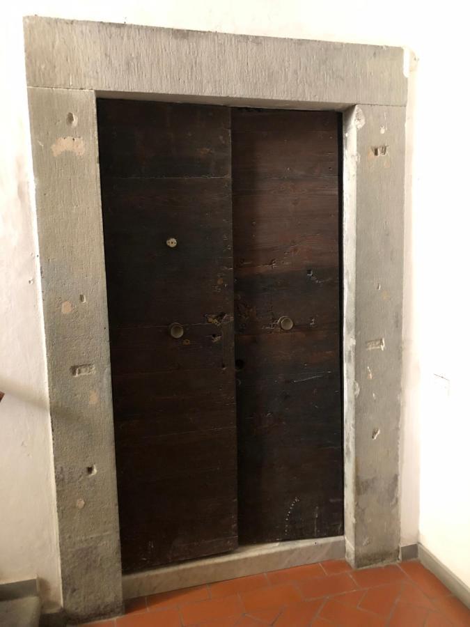 Renovated With 3 Bedrooms In An Historic Palazzo Between Port And Old Town Livorno