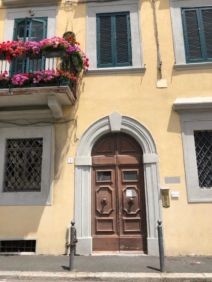 Apartment Renovated With 3 Bedrooms In An Historic Palazzo Between Port And Old Town Livorno