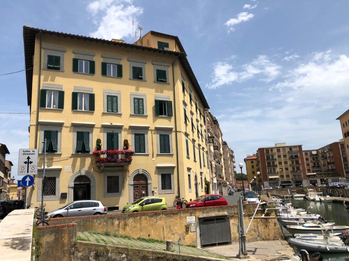 Renovated With 3 Bedrooms In An Historic Palazzo Between Port And Old Town Apartment *