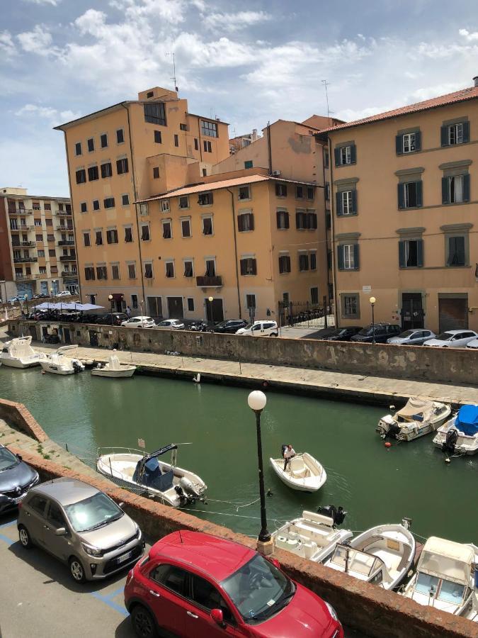 Renovated With 3 Bedrooms In An Historic Palazzo Between Port And Old Town Livorno