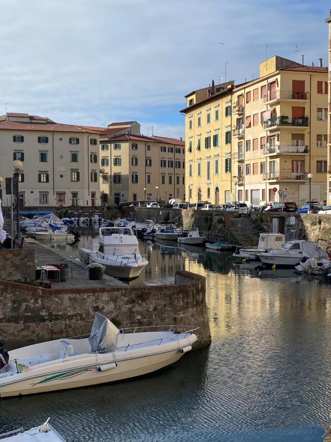 Apartamento Renovated With 3 Bedrooms In An Historic Palazzo Between Port And Old Town