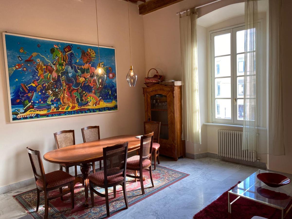 Apartamento Renovated With 3 Bedrooms In An Historic Palazzo Between Port And Old Town *